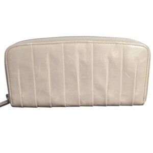 Hobo Light Gray Leather Zip Wallet | GUC
